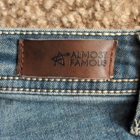 Almost Famous Blue Ankle Cropped Distressed Jeans - Picture 4 of 5